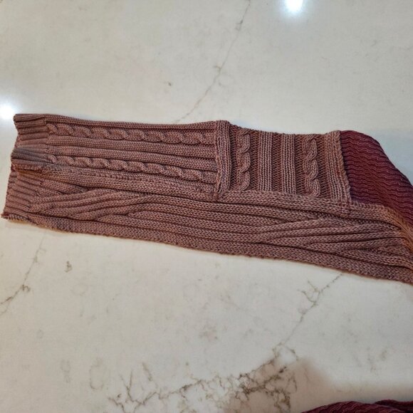 Free People We The Free Sweater XS Oversize Swinging Cable Cuff Sweater Grape - Picture 11 of 11